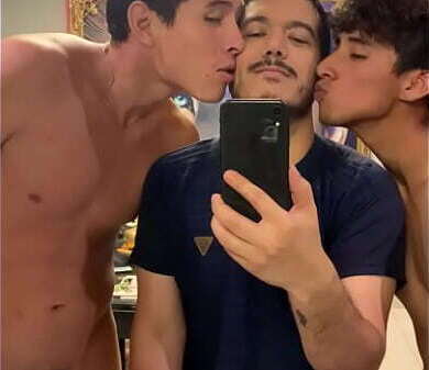 watching jock taking shower ,plus another join they both kiss sheeks