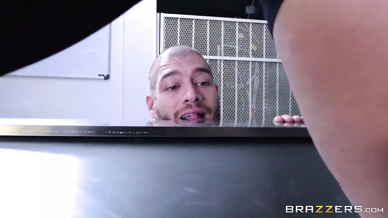 Brazzers Dirty milf Addams fucks chef