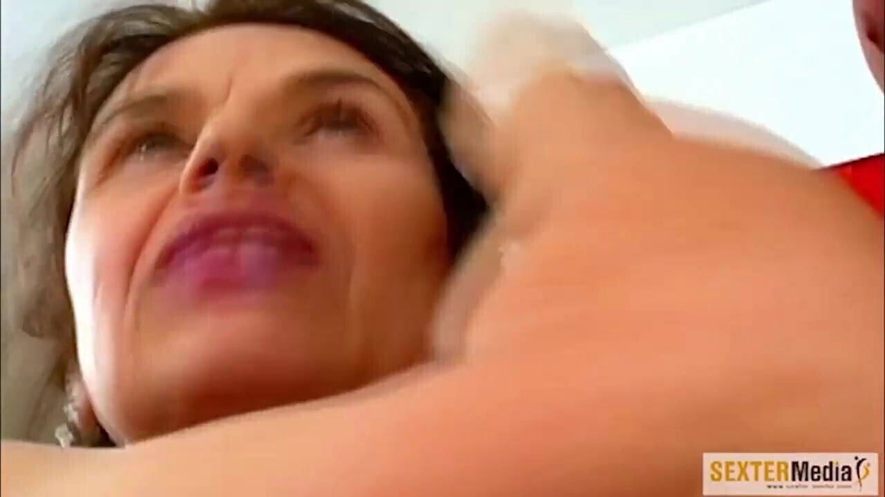 Ekelhaft diese Omas heutzutage Aber leider Geil!