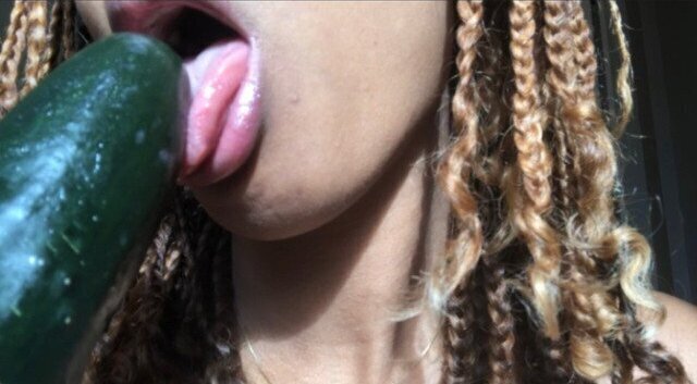 Your sexy black girlfriend suck