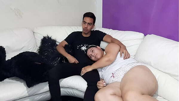 chupa polla mientras vemos pelicula sala