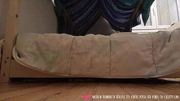 Vends-ta-culotte Jolie amatrice fran&ccedil_aise &agrave_ chaussettes branle jusqu'_&agrave_ l'_orgasme Natalia Riinodalto