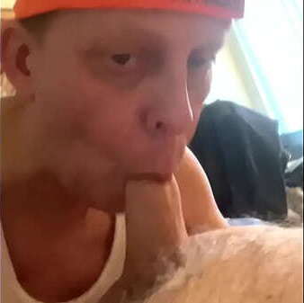 short time just wanted swallow quick load regular stopped guzzled every drop. video edits. Just quick feeding less than four minutes.