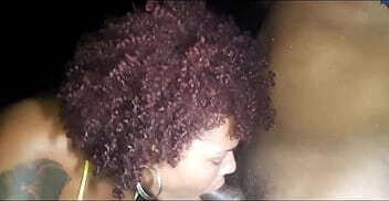 casadinhas taradas ficaram loucas volume sunga negao meio pagode, ca&iacute_ram boca pauzao dele beira piscina