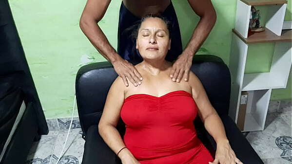 hago masaje caliente suegra ella pone cachonda