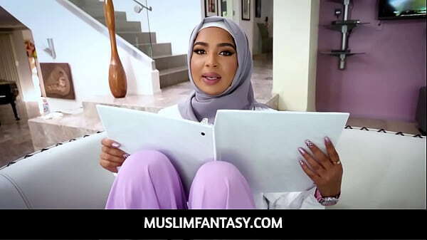 MuslimFantasy- controversial, hijab-wearing Muslim Star eager friend Donnie Rock learn American traditions