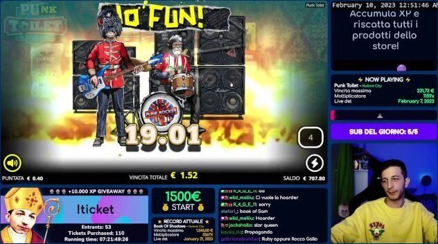 UMBOTTI GRANDE SCOPATA NELLA PUNK TOILET FUCK