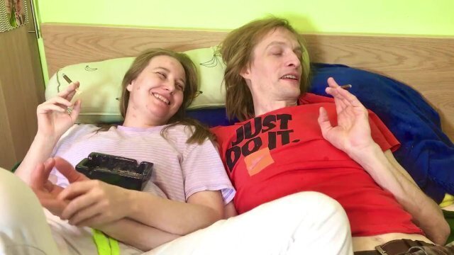 Smoke talk Füst beszélgetés, magyar nyelvű vicces videó talking Hungarian language