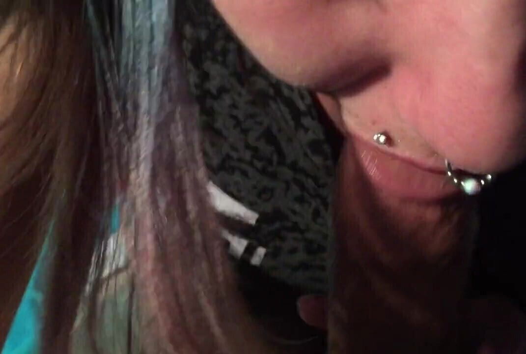 SUPER sloppy amateur with tongue ring deepthroating