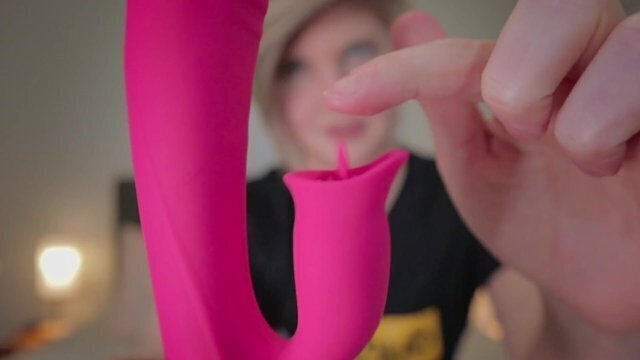 Unboxing Review UNVOMI Pulsating Rabbit Vibrator from Paloqueth with Housewife Ginger