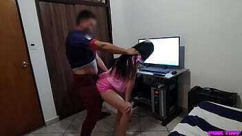 Enga&ntilde_o Linda Prima Inocente Bailando Regueton Dembow