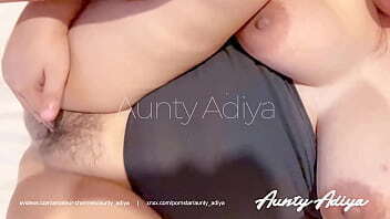 Horny Indian Desi Aunty with Natural Playing with Hairy Pussy Best Real Homemade