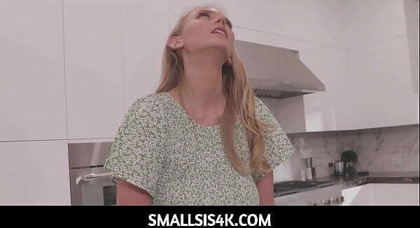 SmallSis4K - Lucky Stud Bangs Jasmine Daze And Jade Valentine At The Same Time