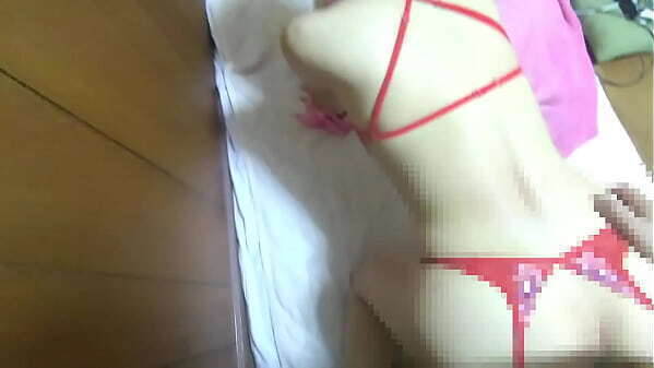 SEX大好き熟女をバックで突くと、精子を搾り取られた