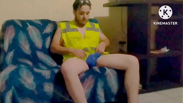 amiga Atrap&oacute_ Masturb&aacute_ndome Ofrecio Ayudarme.