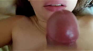 La penetro como quiero y se traga mi semen