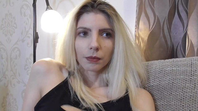 Stomping Spit Domination Missy+ Smoking