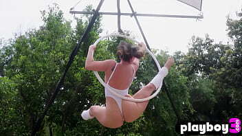 MILF Daisy Marchesi enjoyed hot posing action and showed her perfect big ass