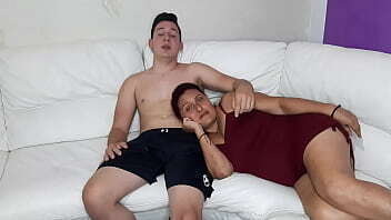 Le como el delicioso co&ntilde_o a mi madrastra