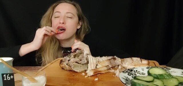 СОБЛАЗНЮ РАССЛАБЛЮ: жаренная рыбка asmr mukbang