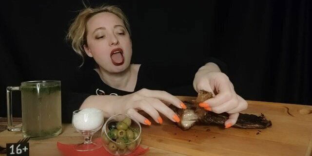 СОБЛАЗНЮ РАССЛАБЛЮ: обсосать рыбий хвост asmr mukbang