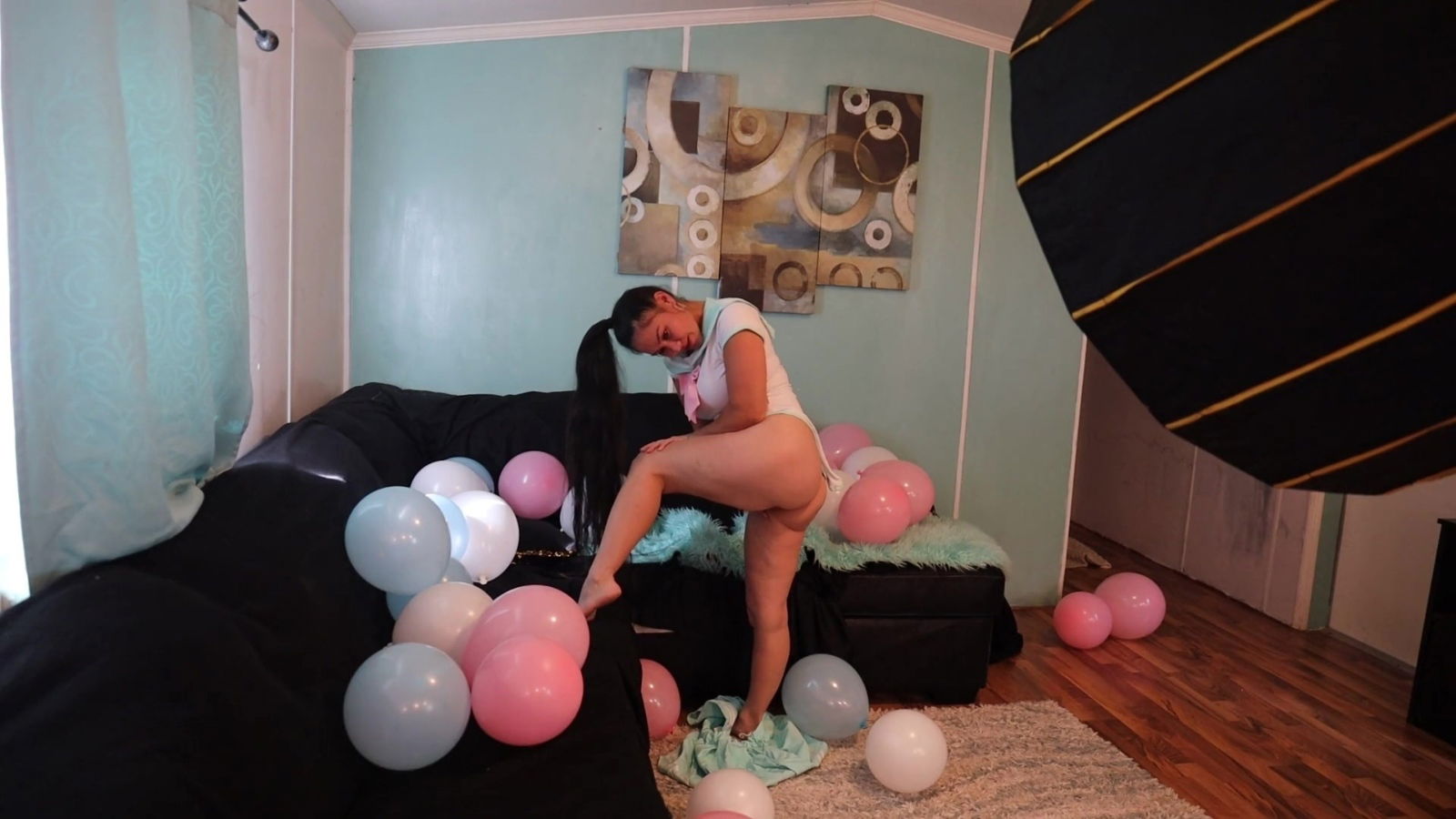 Jayla Jayla Balloon Photoshoot (google