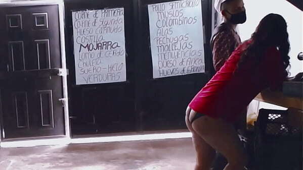 Seducing technician home (Delivery). call young repairs cell phones show lingerie thong. DeisyYeraldine Venezuelan bitch Valledupar, Colombia love fucking with strangers)