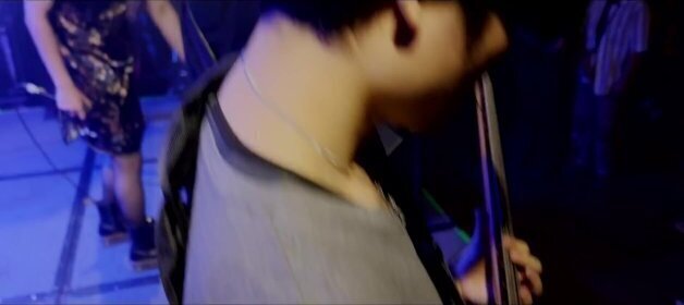 UN AVEC DEUX-NYMPHOMANIA official MV