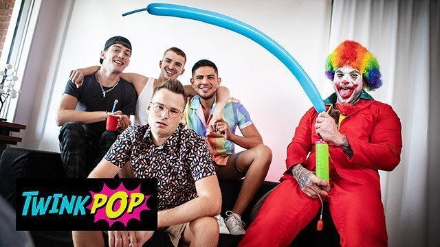 Twink Stripper William Seed Surprises Brent North With Amazing Body They Fucking