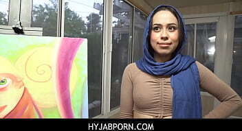 HyjabPorn - Is Ready To Spread Her Legs But Won'_t Remove Her Hijab