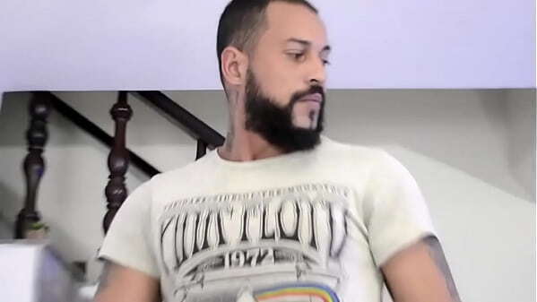 ACABEI FODENDO PINTOR OBRA DOTADO