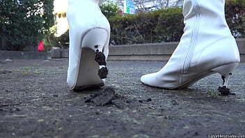 Insert the heel of a long boot into the soil