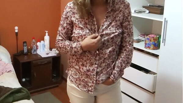 excites show myself front stepson'_s friends, watching them jerk