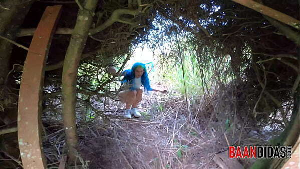 Teen enters someone else'_s property owner fucks