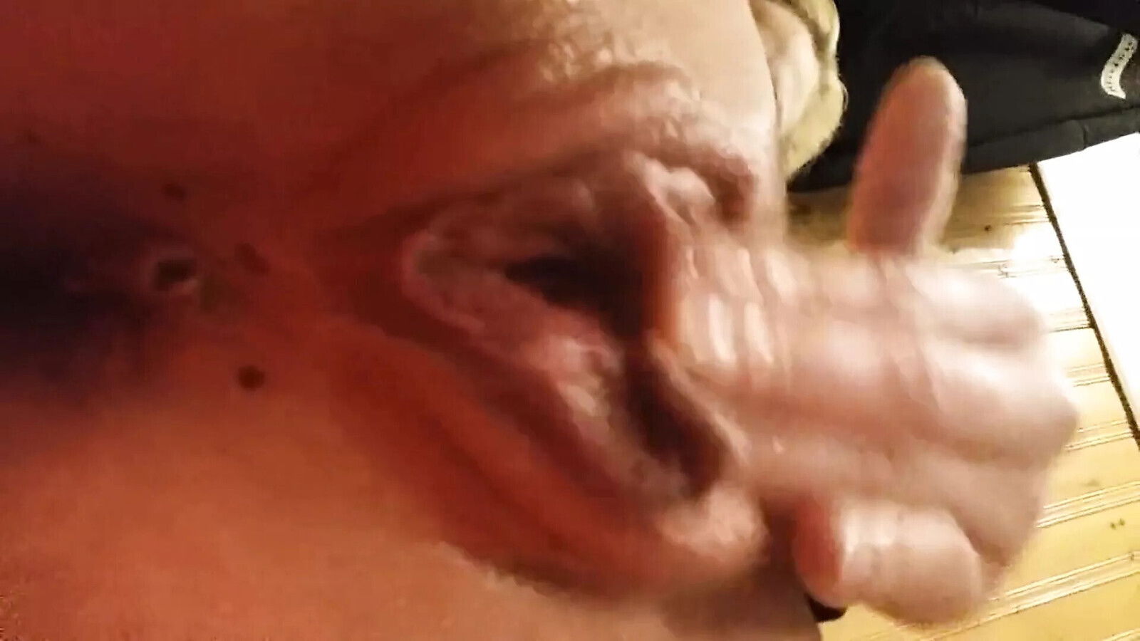 MILF Makes Pussy Squirt Solo