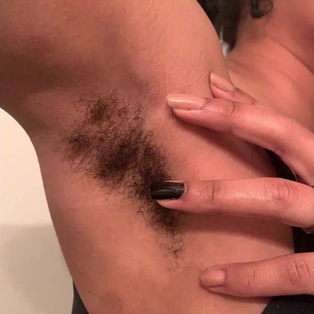 LOVE WOMEN WITH HAIRY ARMPITS
