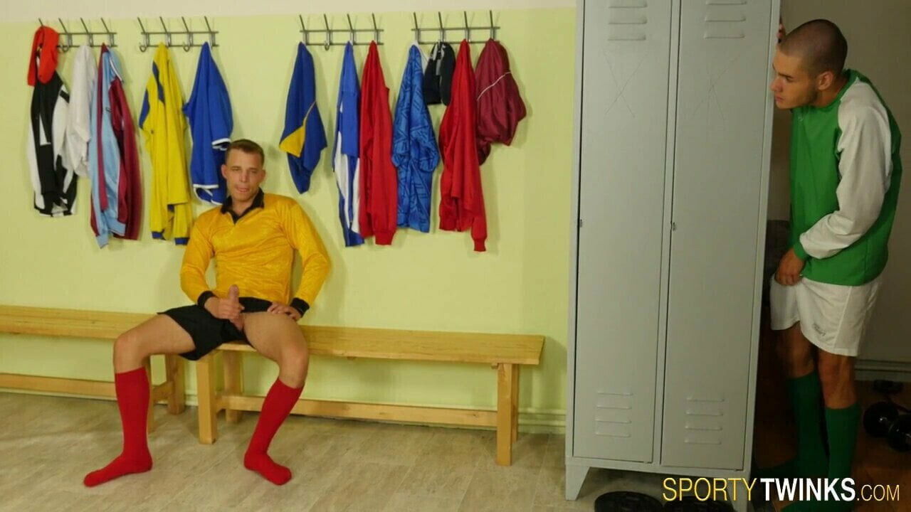 Locker room twink riding