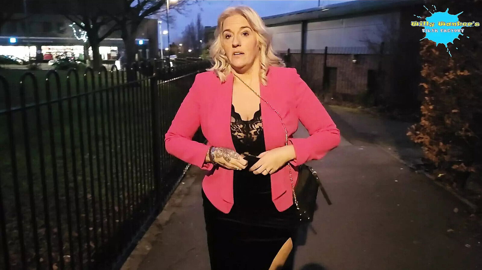 MILF Flashing public