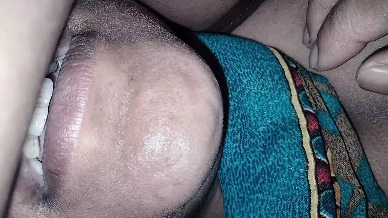 bhabhi apni choot dikhaya