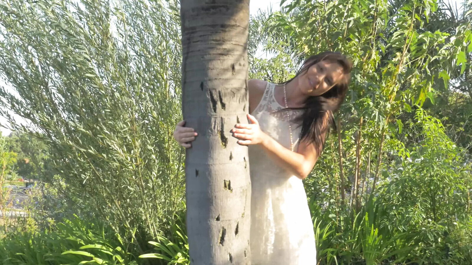 Aidra Foxx Plays With Meaty Pussy Lips