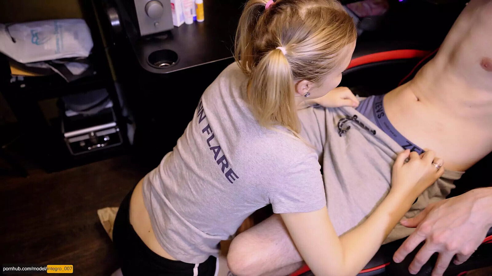 Stepsister ruining computer game!