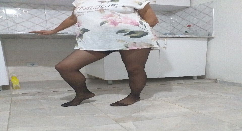 Turk mature foot fetish nylon stockings kitchen