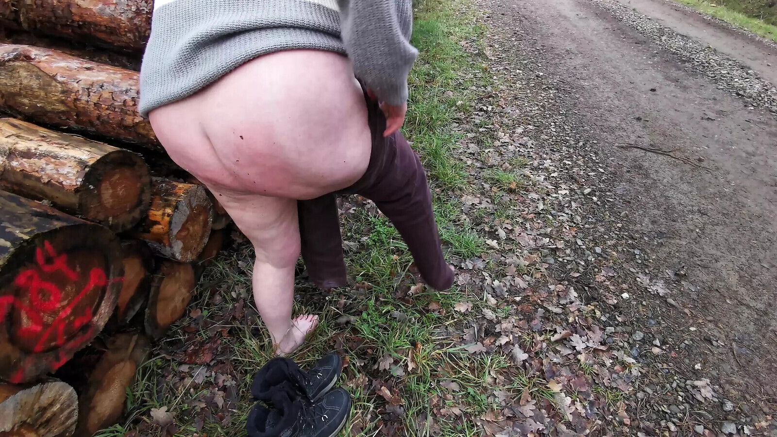 Pussy titspanking while hiking