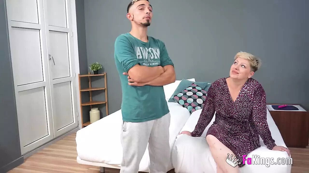 years divorced mature Sara Duval wants recover life with young boys