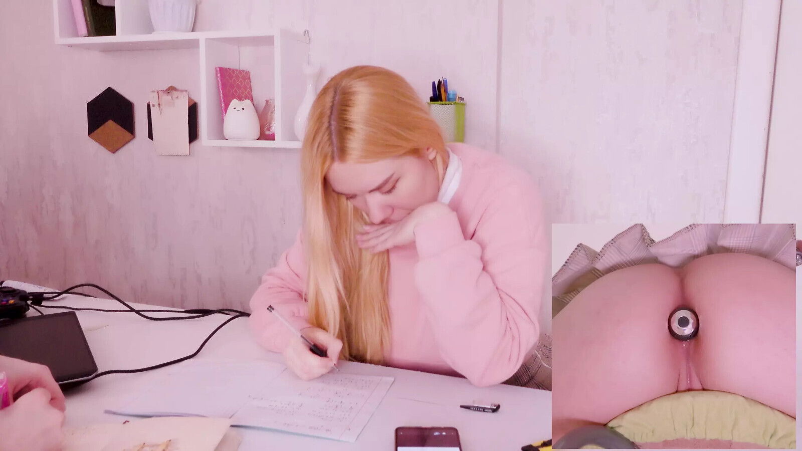 Helping stepsister with homework she's distracted with vibro plug ass!