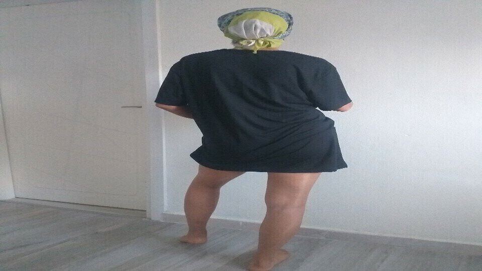 Experienced mature woman likes arouse