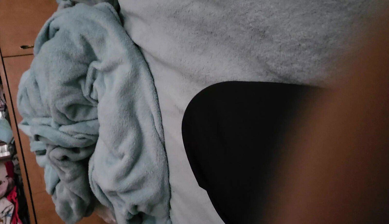 tight pussy makes fast creampie