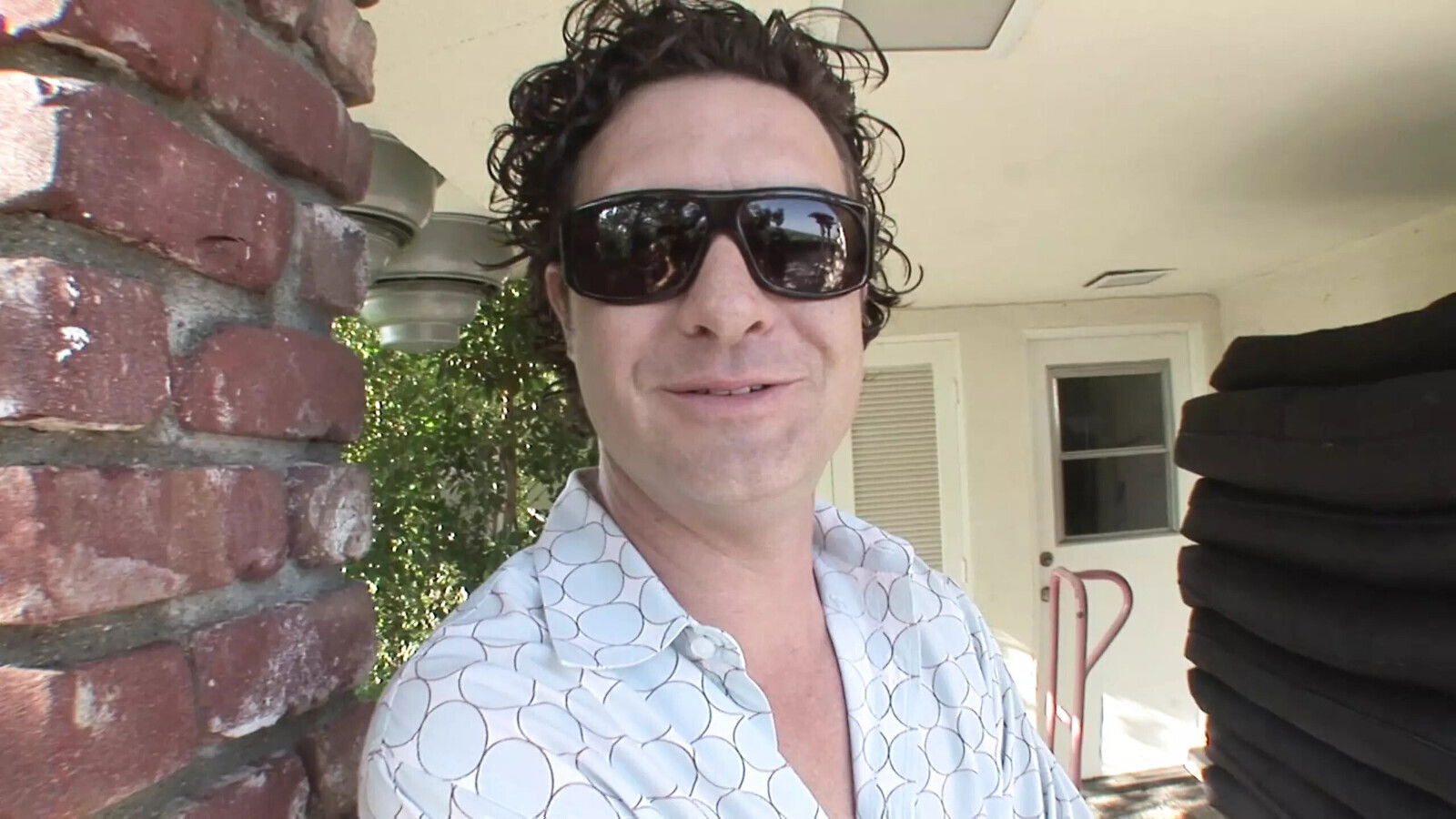 Nika Noire Loves Hard