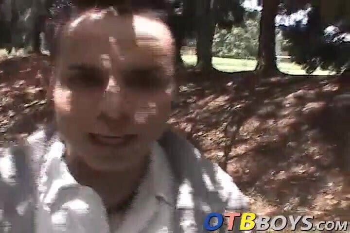 Latino amateur twink Damian gets slammed hard by Emanuel