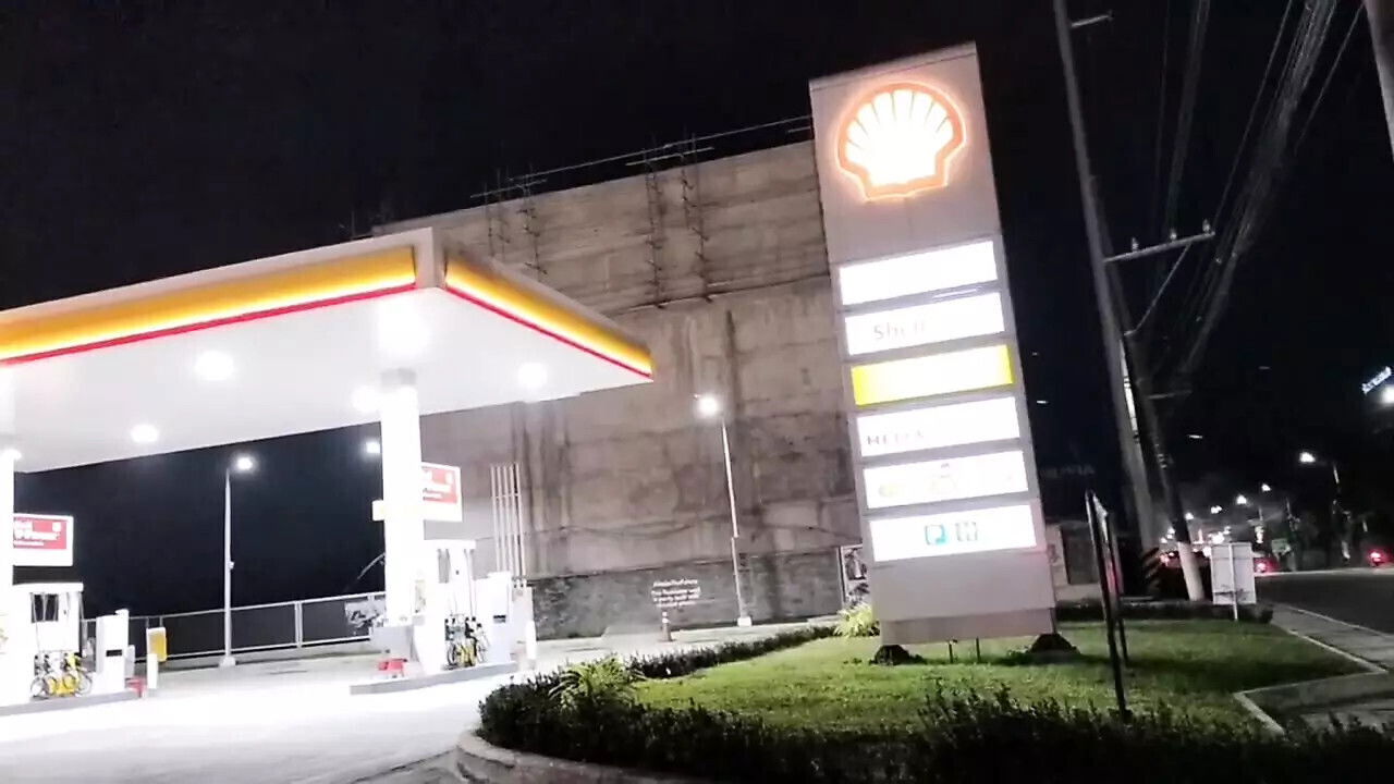 Horny Filipina Fucks (Shell)Gasoline Station eats